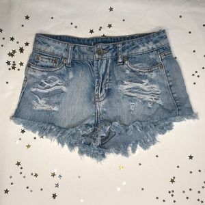 SIZE 0 DISTRESSED SHORTS